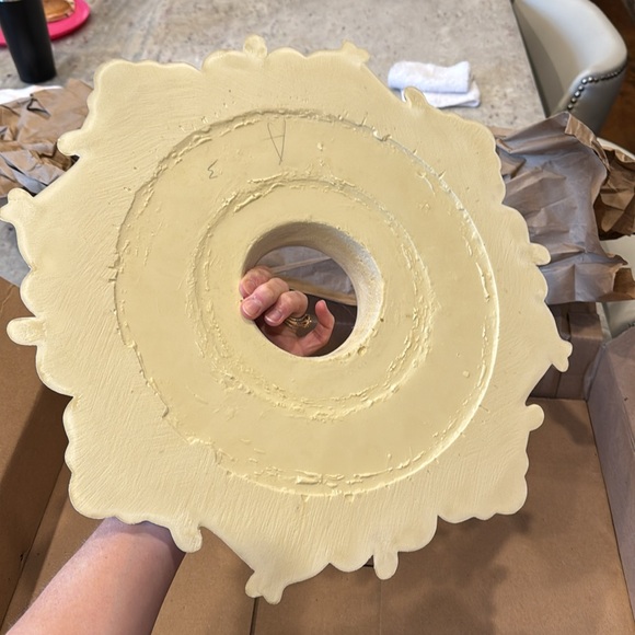 NIB Ceiling Medallion, 18"OD x 3 1/2"ID x 1 1/2"P, Primed - Picture 2 of 8